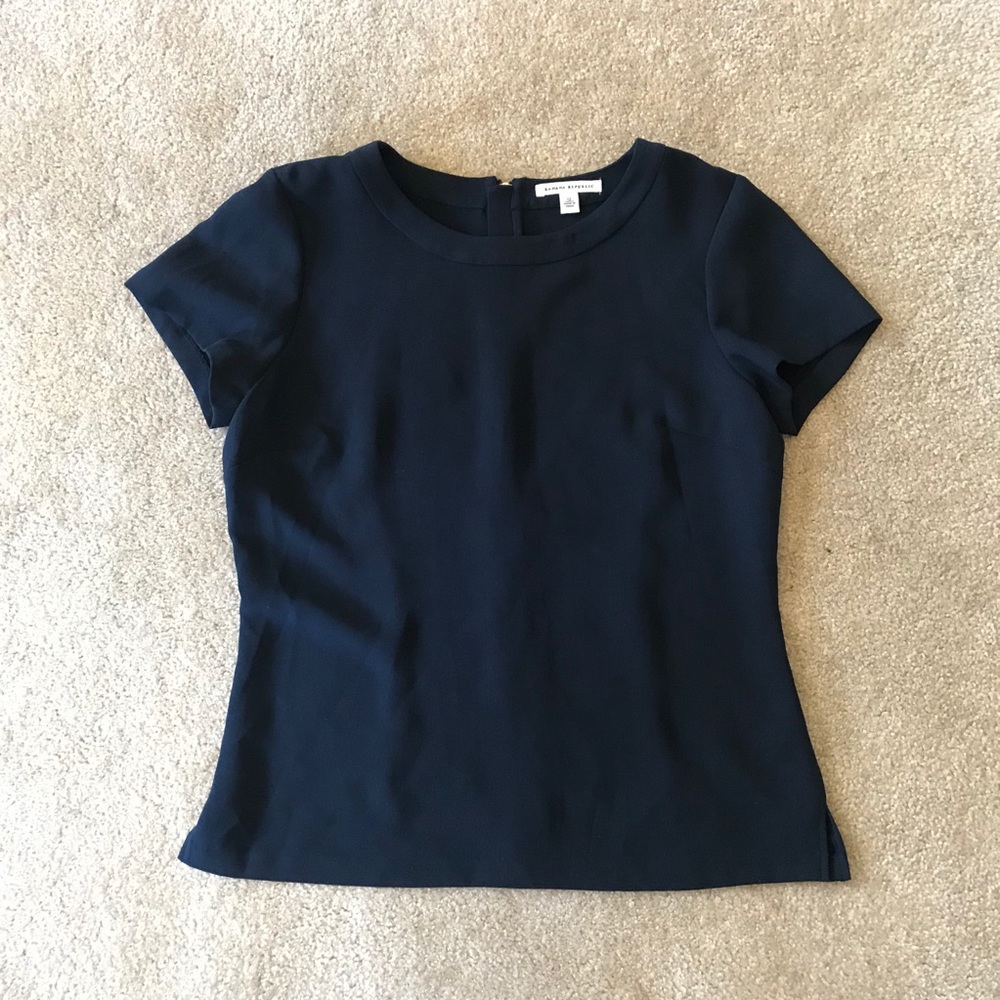 Banana Republic Short Sleeve Bouse
